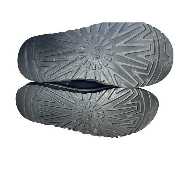 UGG Australia Women’s Black Boots Size 6 - Picture 7 of 7